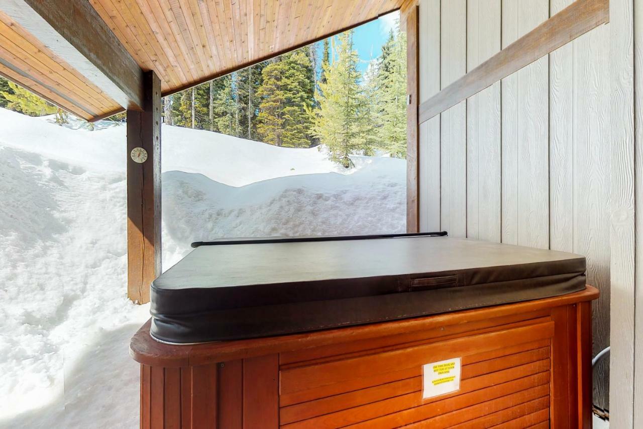 South Face B Apartment Big White Екстериор снимка