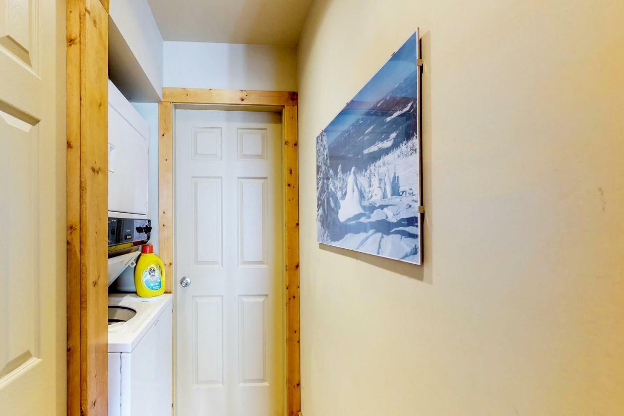 South Face B Apartment Big White Екстериор снимка